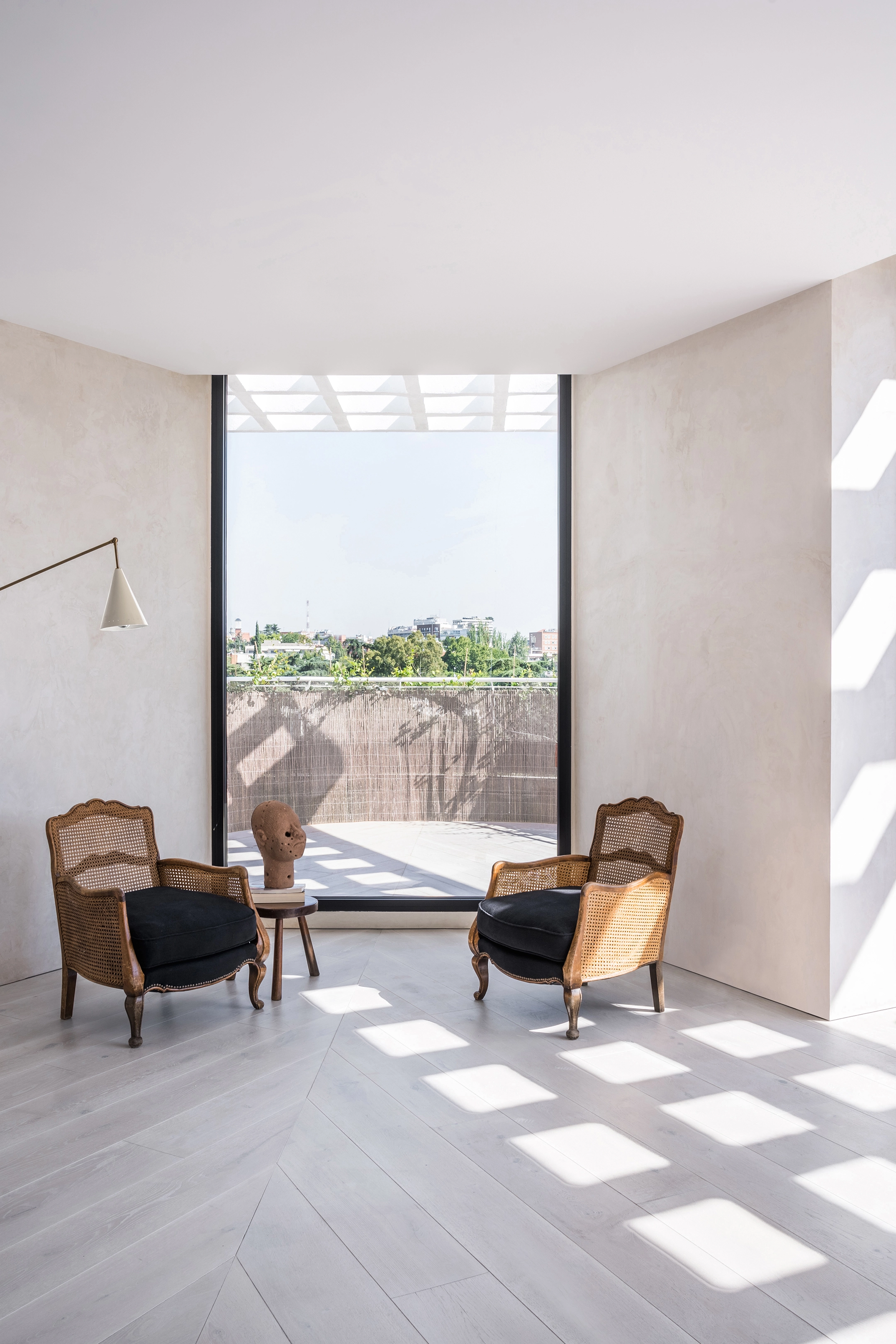 OOAA MADRID REFORMA PISO MADERA MINIMALISMO