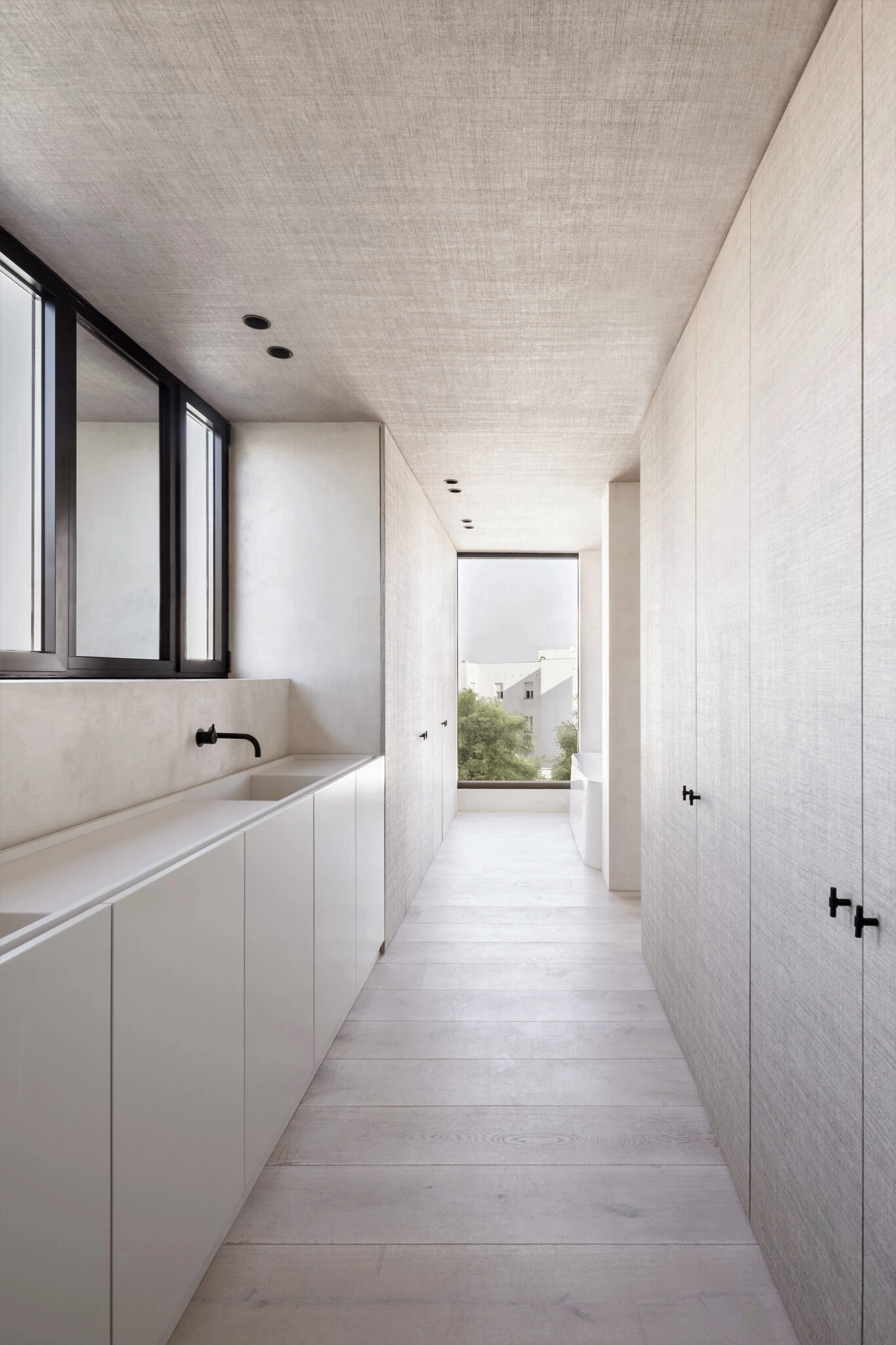OOAA MADRID REFORMA PISO MADERA MINIMALISMO