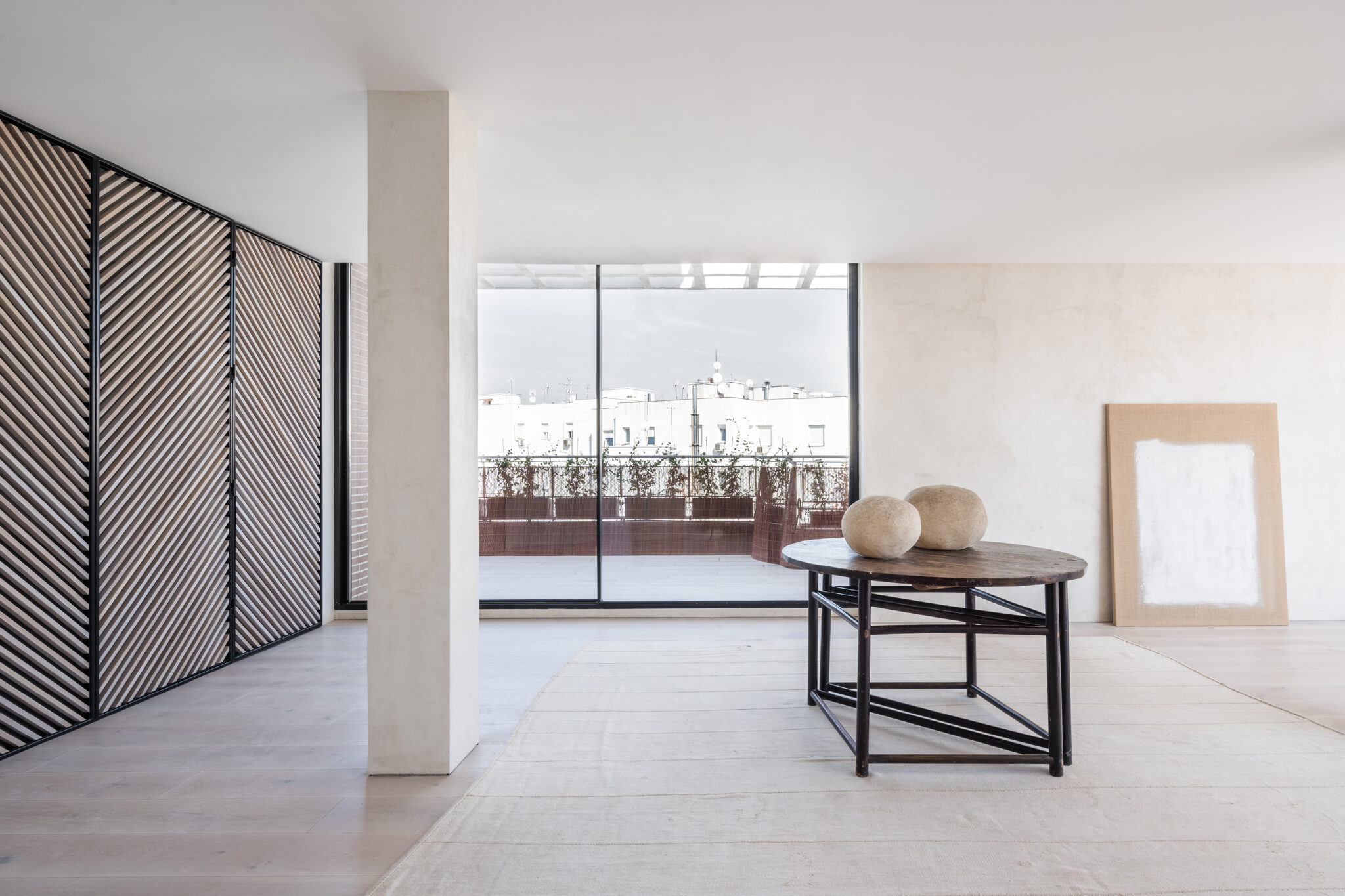 OOAA MADRID REFORMA PISO MADERA MINIMALISMO