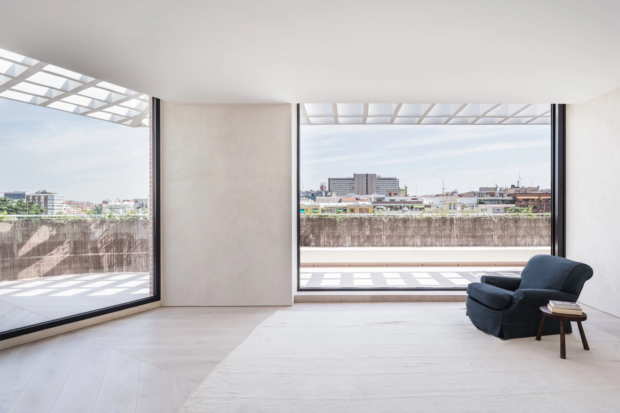 OOAA MADRID REFORMA PISO MADERA MINIMALISMO