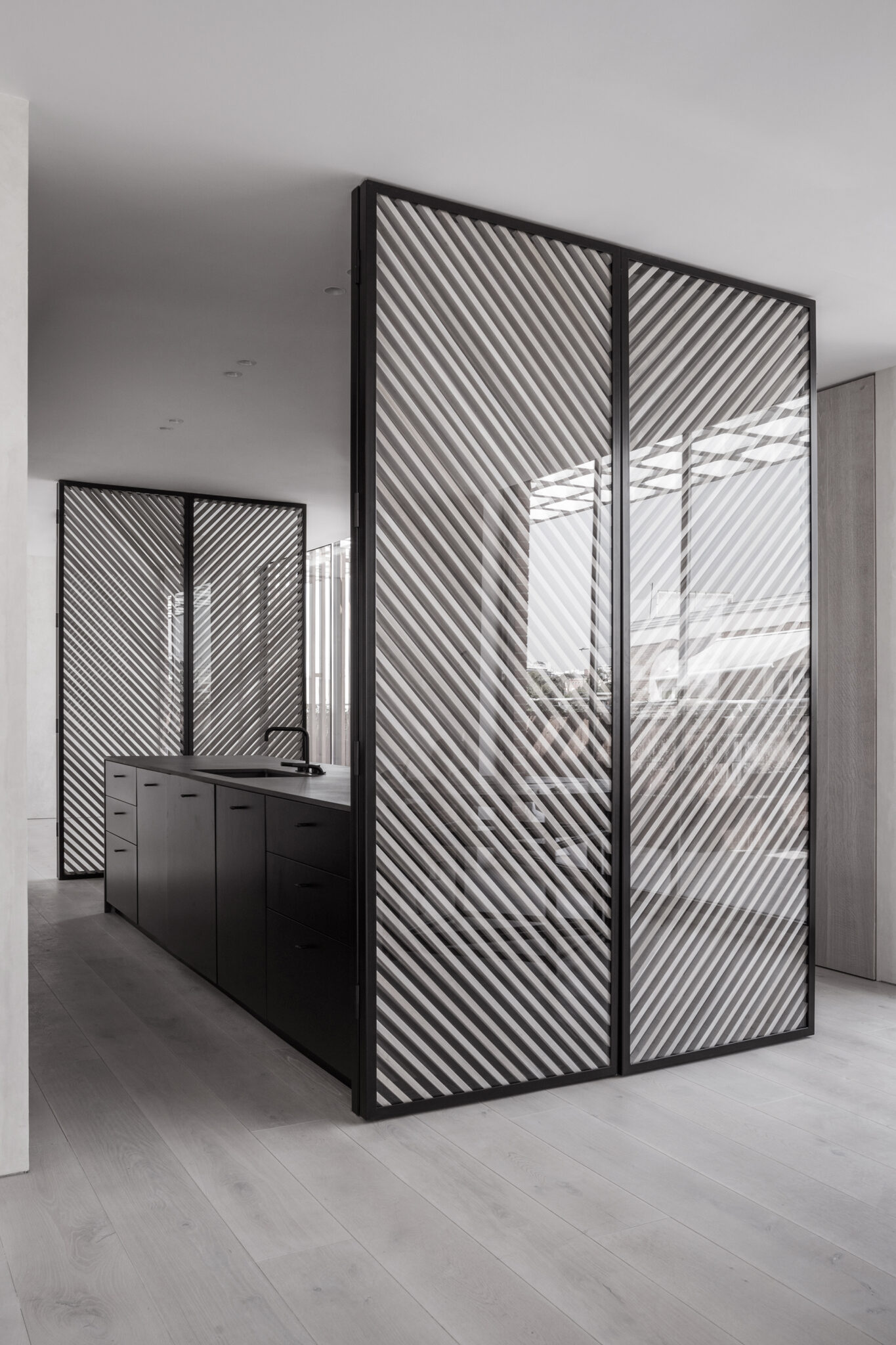 OOAA MADRID REFORMA PISO MADERA MINIMALISMO